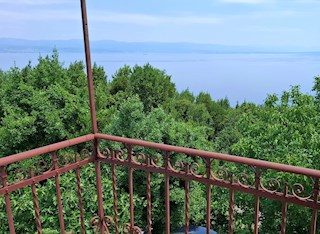 KAMNITA HIŠA SAMO 400M OD MORJA, ODPRT POGLED NA MORJE