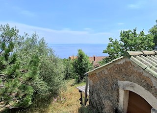 DVE KAMNITI HIŠI, MIRNO OKOLJE, ODPRT POGLED NA MORJE