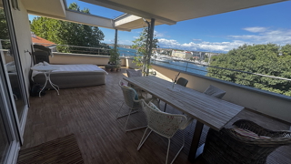 Zadar, Polotok, penthouse v prvem vrsti ob morju (60,19 m2) s panoramskim razgledom na mestno luko