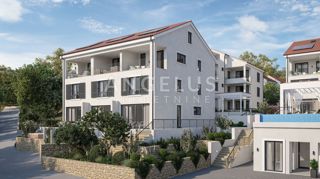Brač, Milna - trietažni ap., bazen in parkirišče, PRODAMO