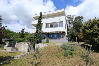 Zagreb, Trsje - Vila s čudovitim pogledom na mesto, 415m2