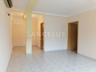 Šolta, Maslinica - enosobno stanovanje v središču Maslinice, 43 m2 PRODAJA