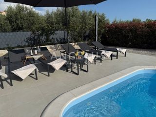 Kastela - novozgrajena luksuzna vila z bazenom, PRODAJA