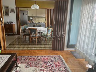 Split, Bačvice - trosobno stanovanje 108 m2, garaža 43 m2