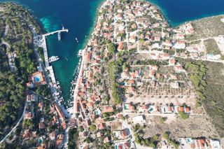 Šolta, Maslinica - enosobno stanovanje v centru Maslinice, 43 m2 PRODAJA