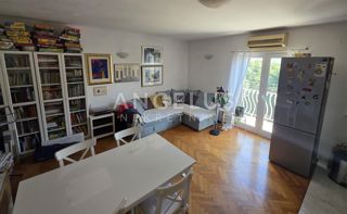 Hrvaška, Split, Pojišan - dvosobno stanovanje na odlični lokaciji, PRODAMO