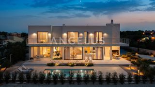 Šolta - novozgrajena vila z bazenom v osrčju otoka, PRODAJA