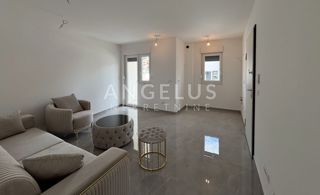 Hrvaška, Kaštel Štafilić - Dvosobno stanovanje z vrtom in parkirnim mestom, PRODAMO