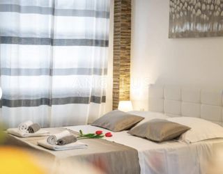Hrvaška, Split, DOBRI - garsonjera z urejeno turistično dejavnostjo, 35 m2
