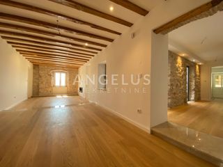 Stanovanje Grad, Šibenik, 150m2
