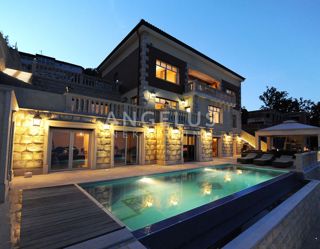 Hiša Opatija - Centar, Opatija, 1.400m2