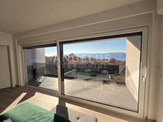 Otok Krk - Vila s pogledom na morje, 157 m², naprodaj!