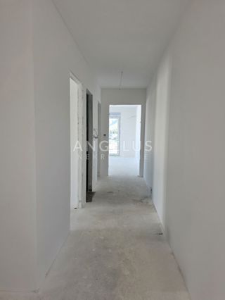 Strožanac, Podstrana - novogradnja, 3 stanovanje, 2 parkirišče PRODAMO