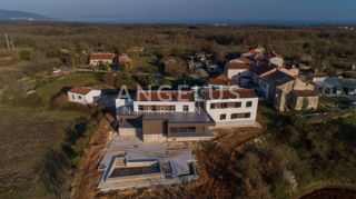 Istra, Marčana - Luksuzna vila na vzhodni obali Istre
