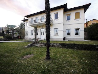 Opatijska riviera - Matulji, prenovljena vila s pogledom na morje in velikim vrtom