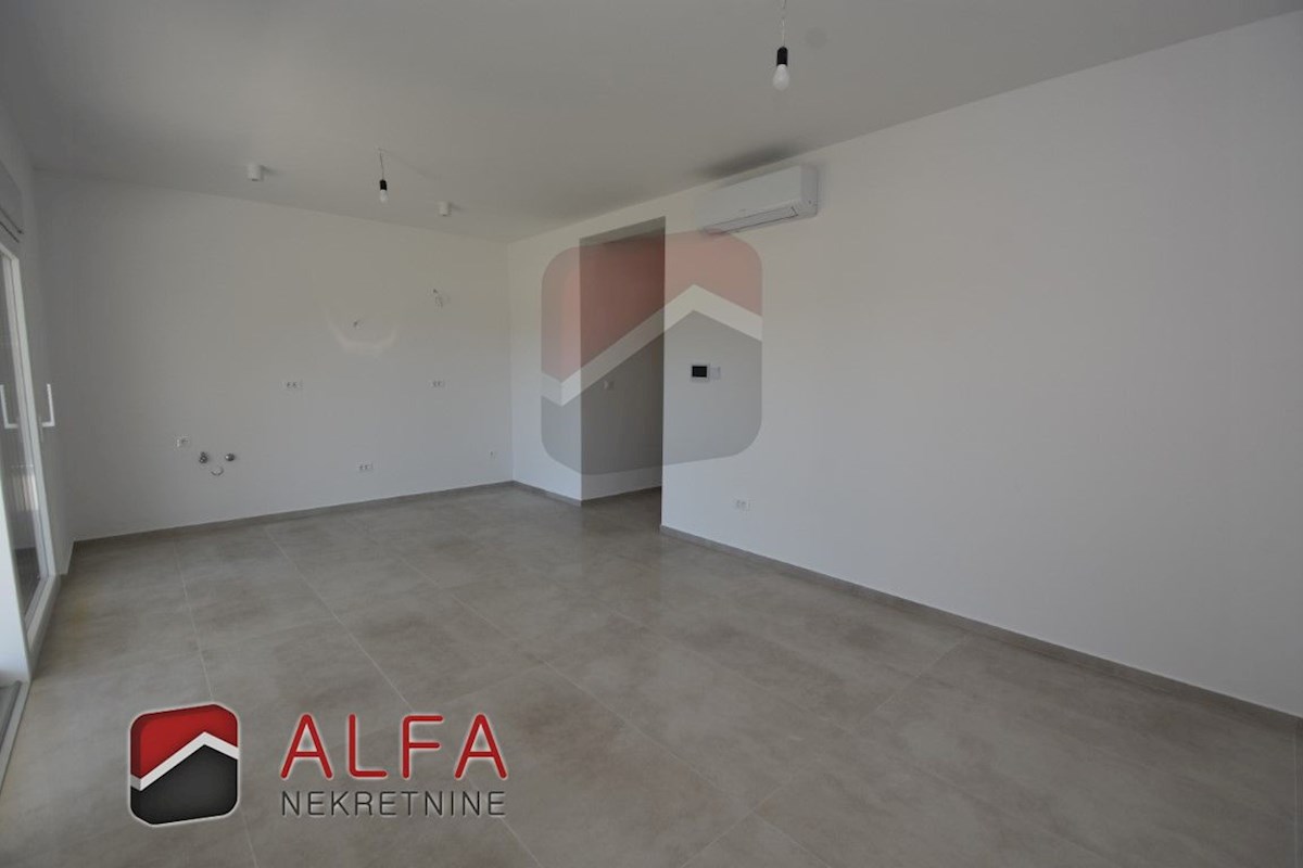 Hrvaška, Vodice, novogradnja, prodaja dvosobni apartma, pritličje, vrt