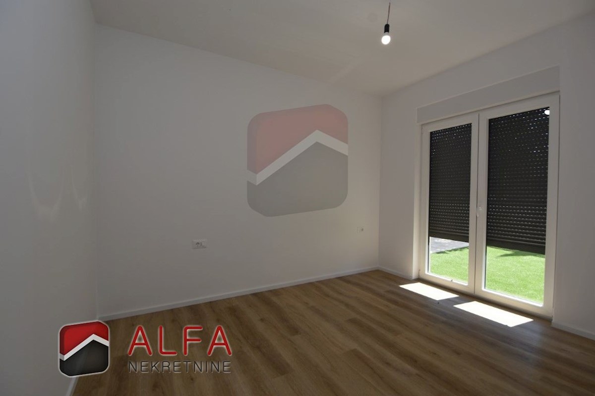 Hrvaška, Vodice, novogradnja, prodaja dvosobni apartma, pritličje, vrt