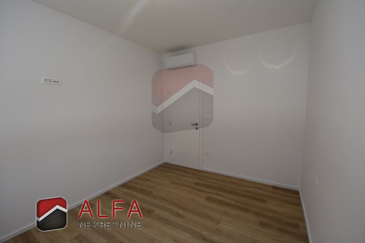 Hrvaška, Vodice, novogradnja, prodaja dvosobni apartma, pritličje, vrt