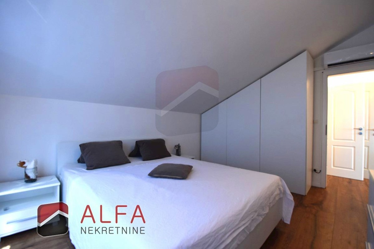 Hrvaška, Vodice, prodaja opremljeno stanovanje, drugo nadstropje, pogled na morje