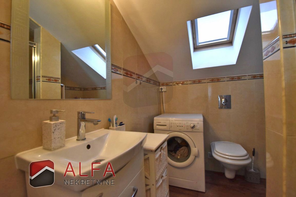 Hrvaška, Vodice, prodaja opremljeno stanovanje, drugo nadstropje, pogled na morje