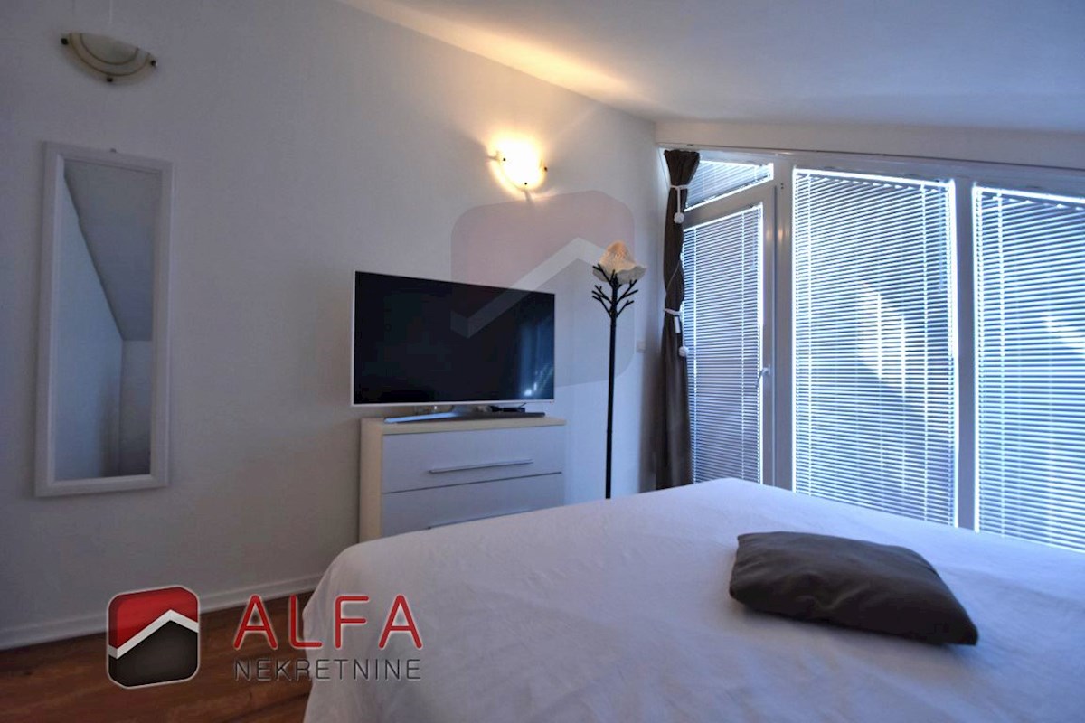 Hrvaška, Vodice, prodaja opremljeno stanovanje, drugo nadstropje, pogled na morje