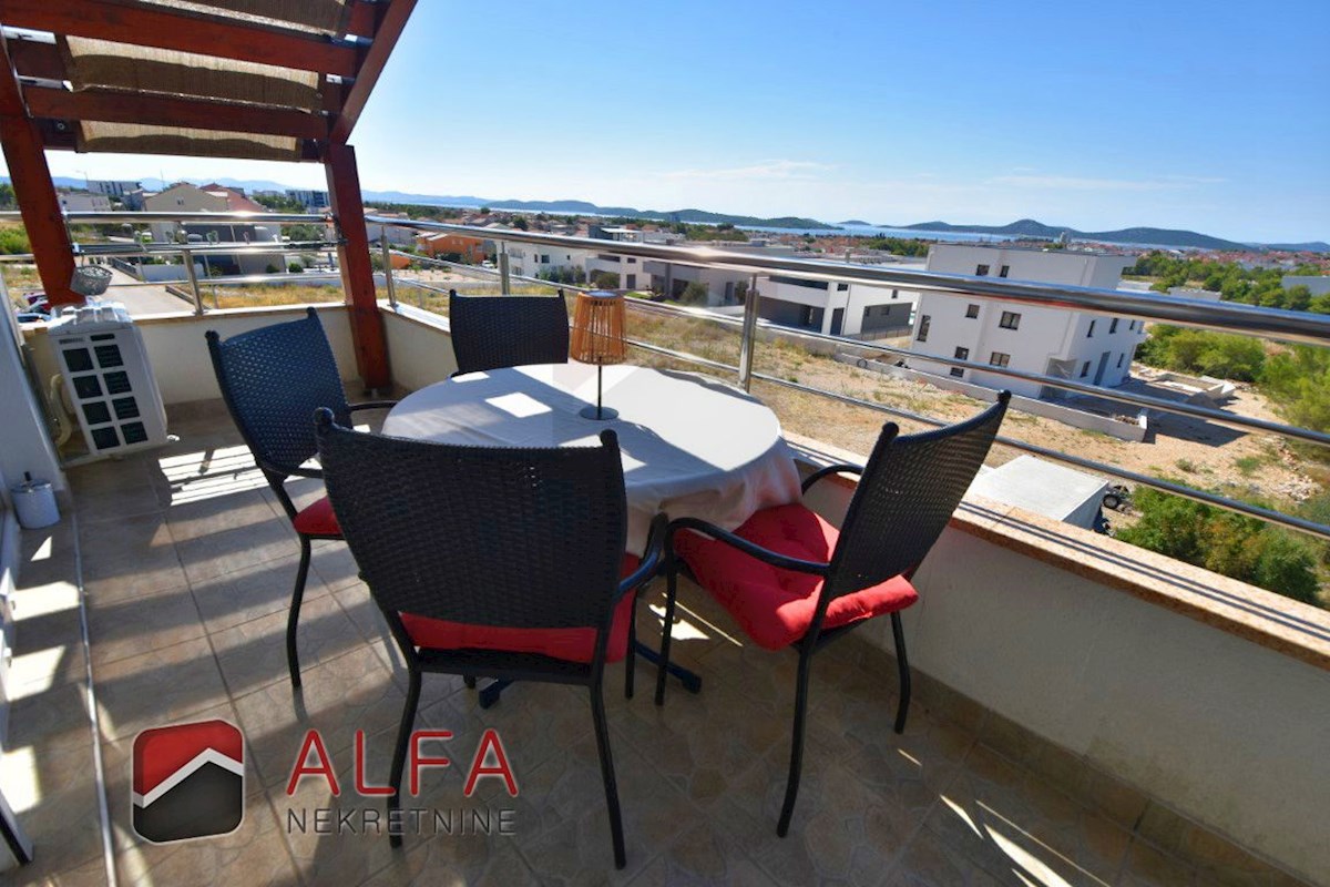 Hrvaška, Vodice, prodaja opremljeno stanovanje, drugo nadstropje, pogled na morje