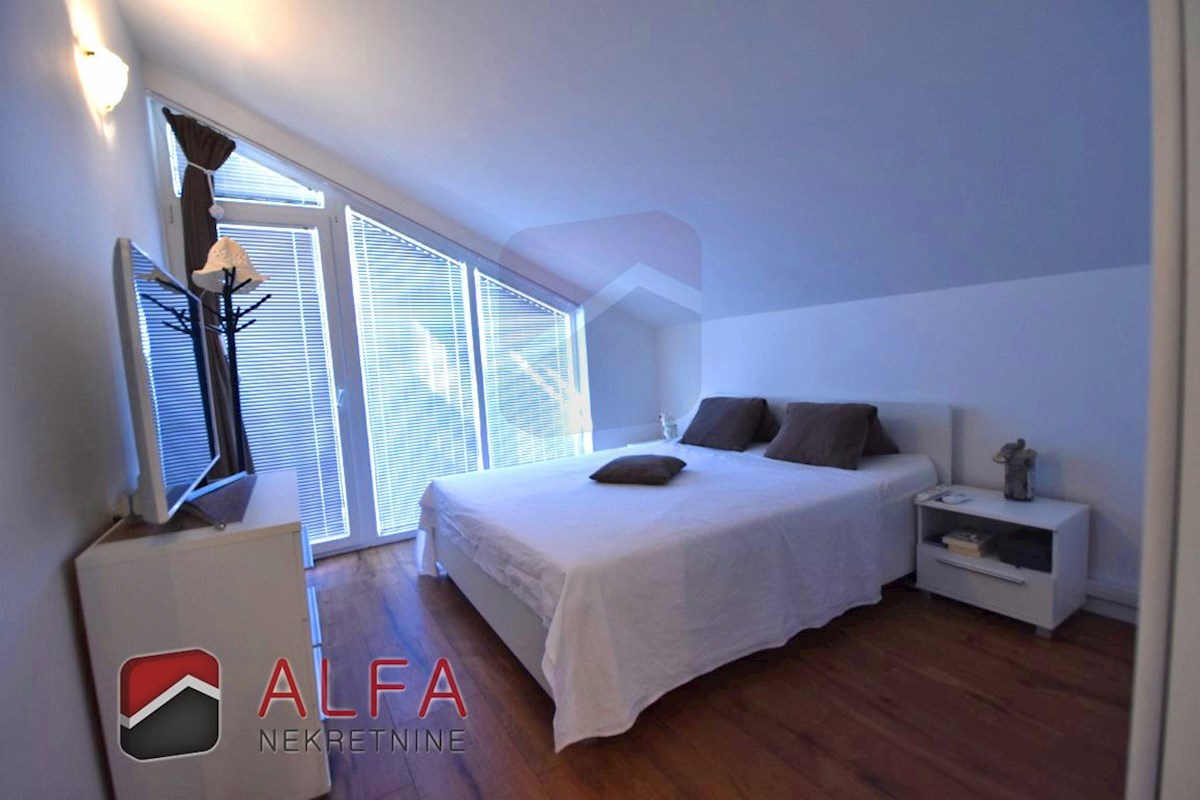 Hrvaška, Vodice, prodaja opremljeno stanovanje, drugo nadstropje, pogled na morje