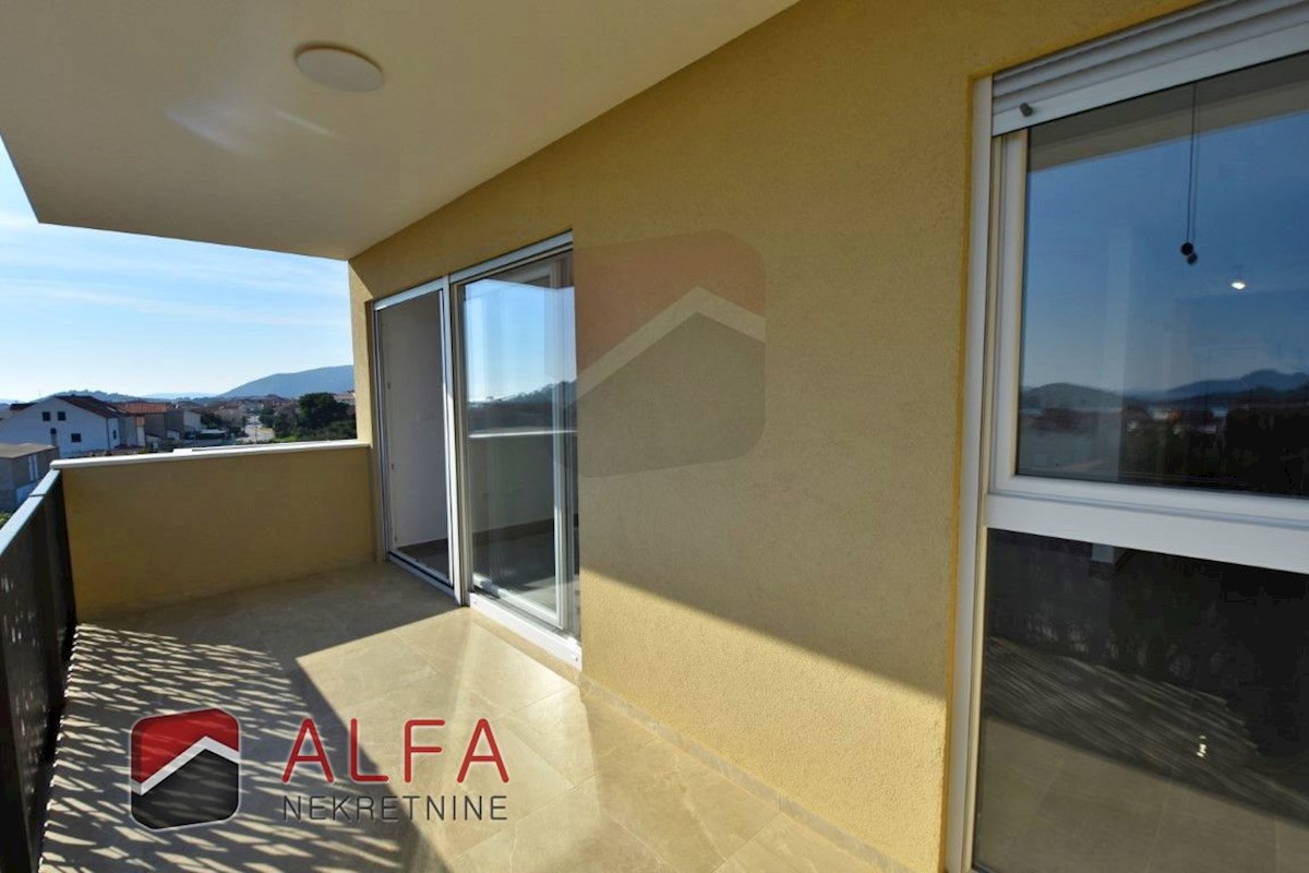 Hrvaška, Tribunj, dvosobno stanovanje naprodaj, drugo nadstropje, pogled na morje