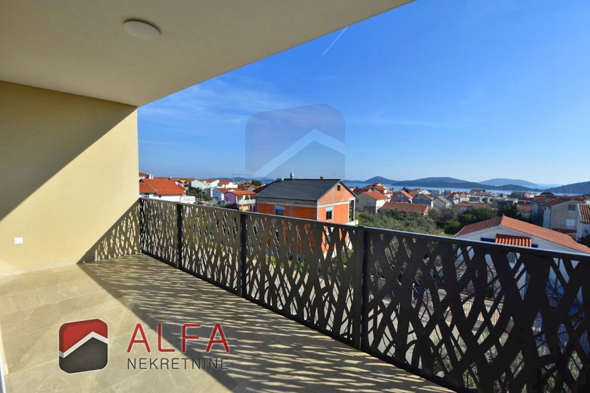 Hrvaška, Tribunj, dvosobno stanovanje naprodaj, drugo nadstropje, pogled na morje