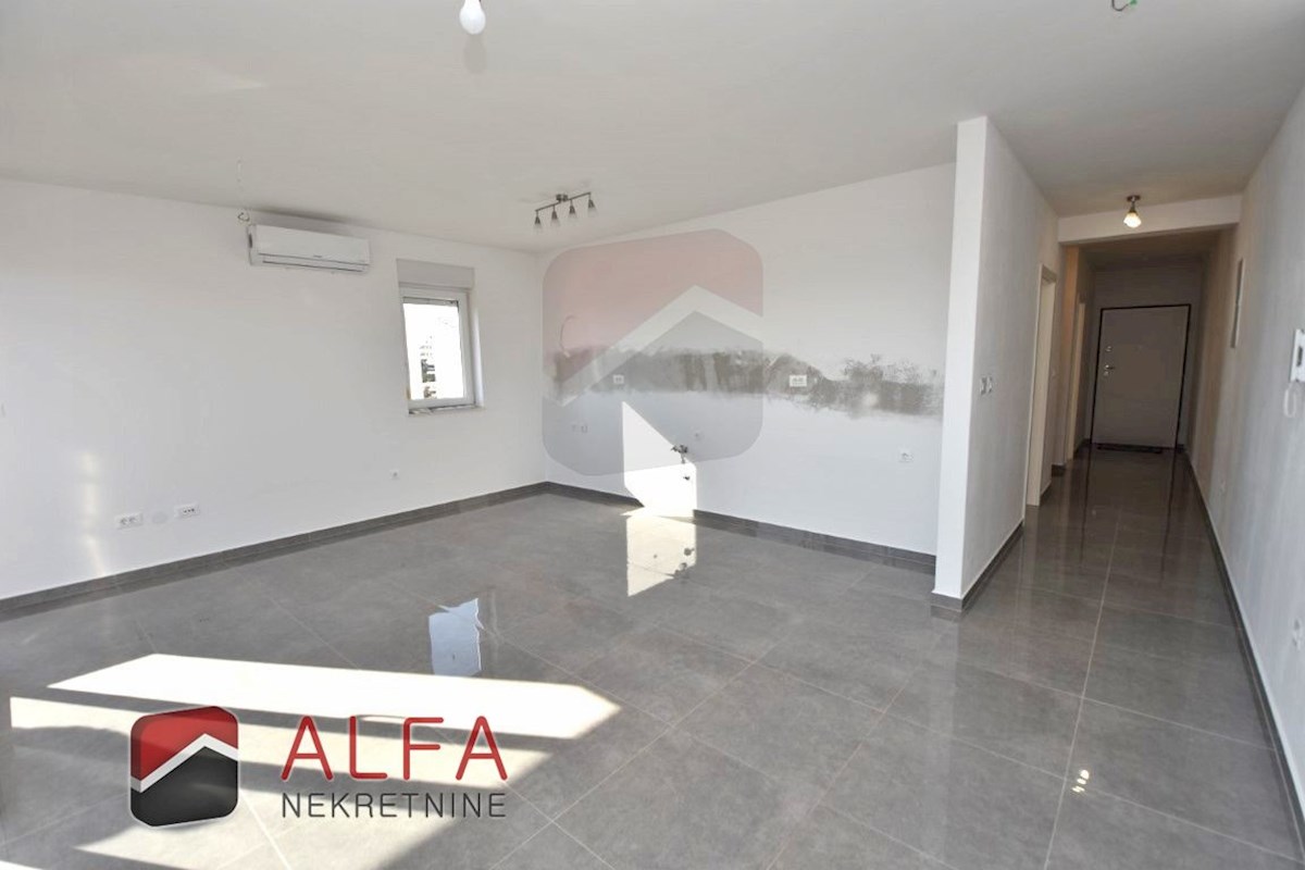 Hrvaška, Tribunj, dvosobno stanovanje naprodaj, drugo nadstropje, pogled na morje