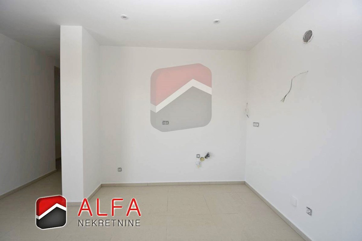 Hrvaška, Vodice, prodamo nov dvosobni apartma, drugo nadstropje, pogled na morje