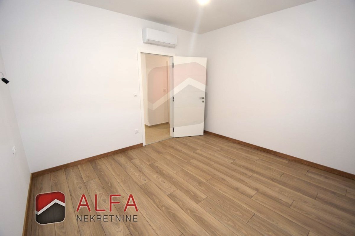 Hrvaška, Vodice, novogradnja, prodaja dvoetažni apartma, blizu morja