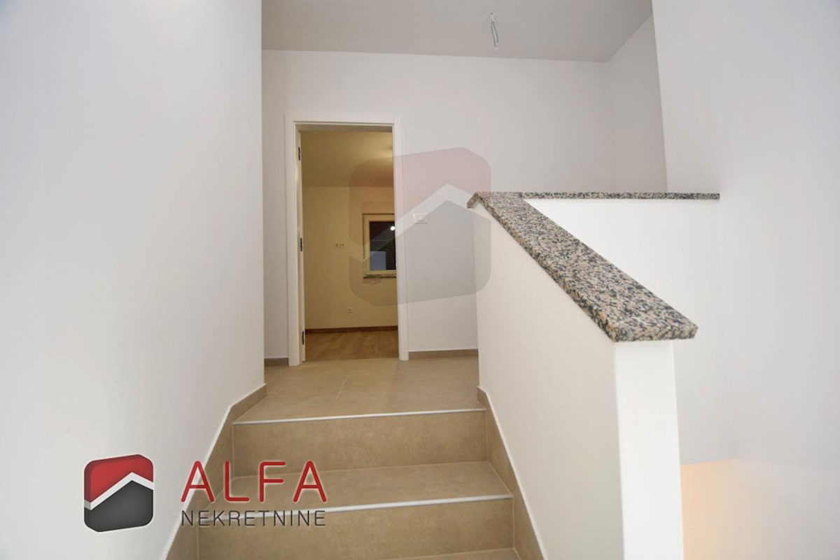 Hrvaška, Vodice, novogradnja, prodaja dvoetažni apartma, blizu morja