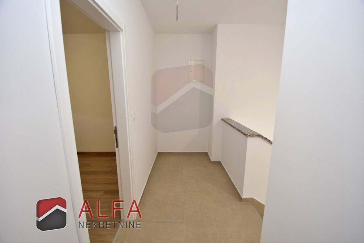 Hrvaška, Vodice, novogradnja, prodaja dvoetažni apartma, blizu morja