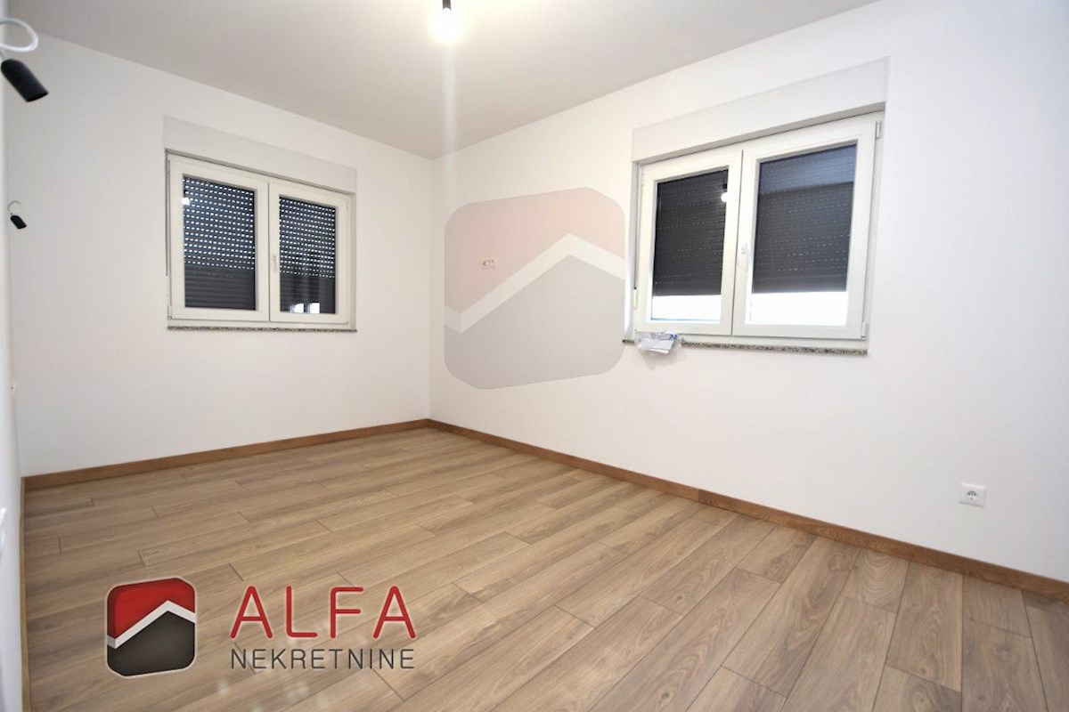 Hrvaška, Vodice, novogradnja, prodaja dvoetažni apartma, blizu morja