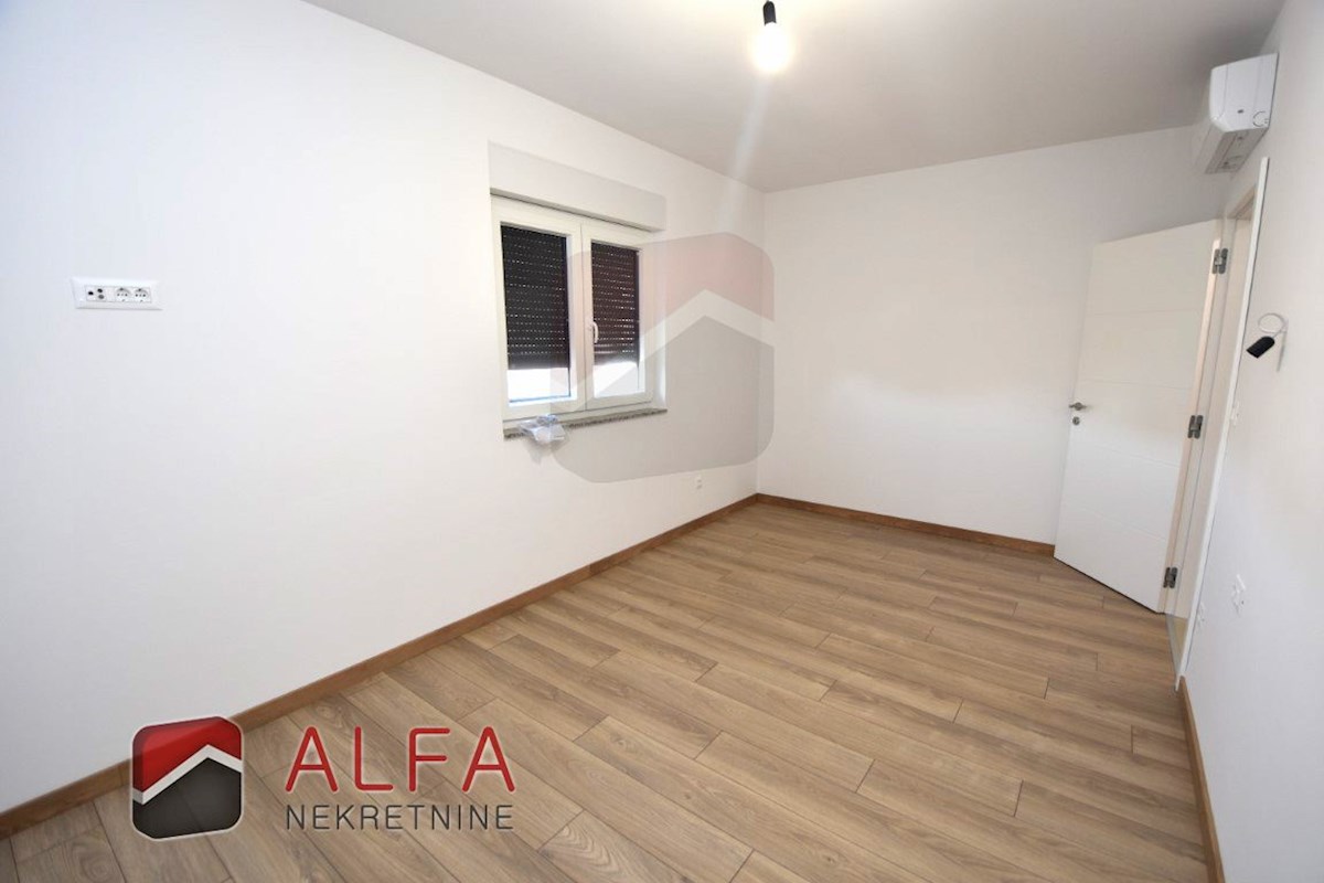 Hrvaška, Vodice, novogradnja, prodaja dvoetažni apartma, blizu morja