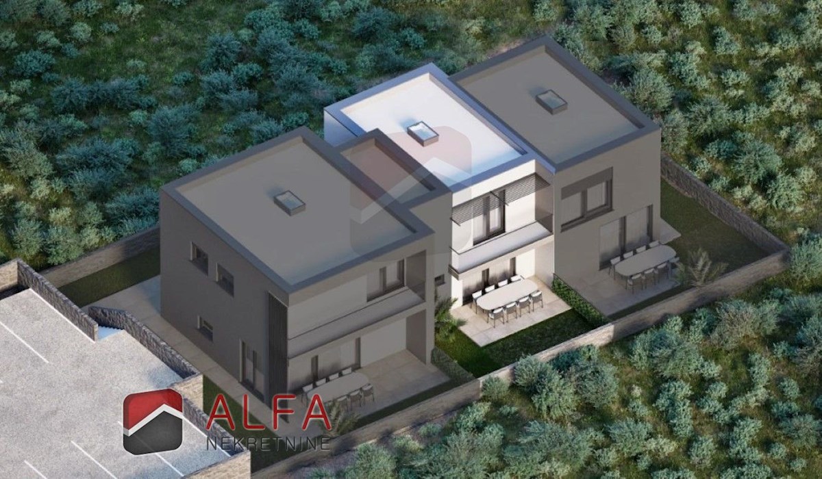 Hrvaška, Vodice, NOVOGRADNJA, prodaja dvonadstropna vrstna hiša z lastnim dvoriščem