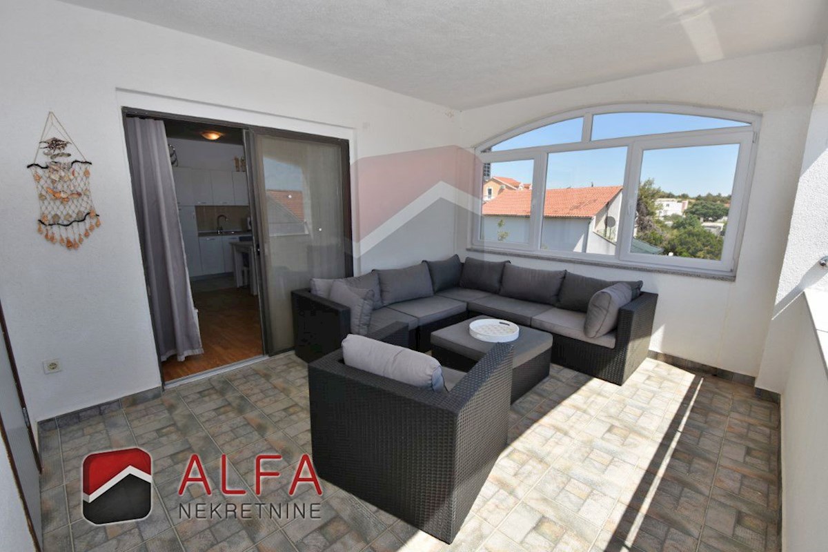 Hrvaška, Vodice, prodaja opremljeno udobno stanovanje, prvo nadstropje