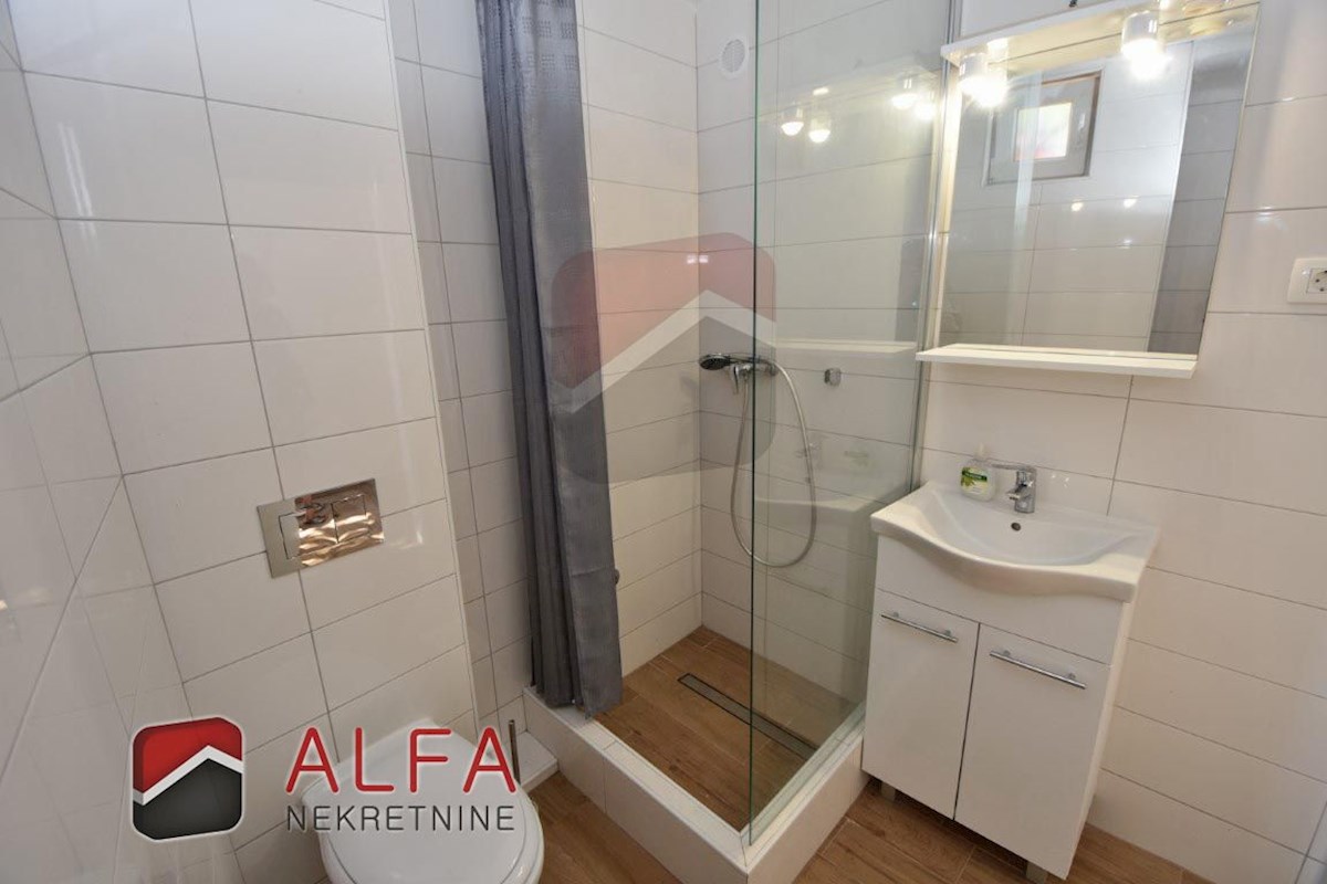 Hrvaška, Tribunj – prodaja dve sosednji hiši s panoramskim pogledom na morje