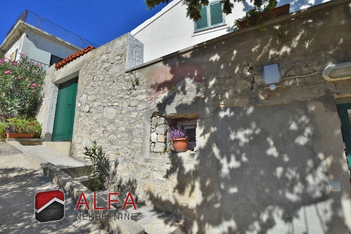 Hrvaška, Tribunj – prodaja dve sosednji hiši s panoramskim pogledom na morje