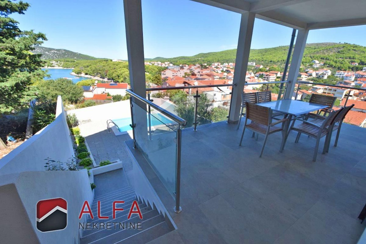 Hrvaška, Tribunj – prodaja dve sosednji hiši s panoramskim pogledom na morje