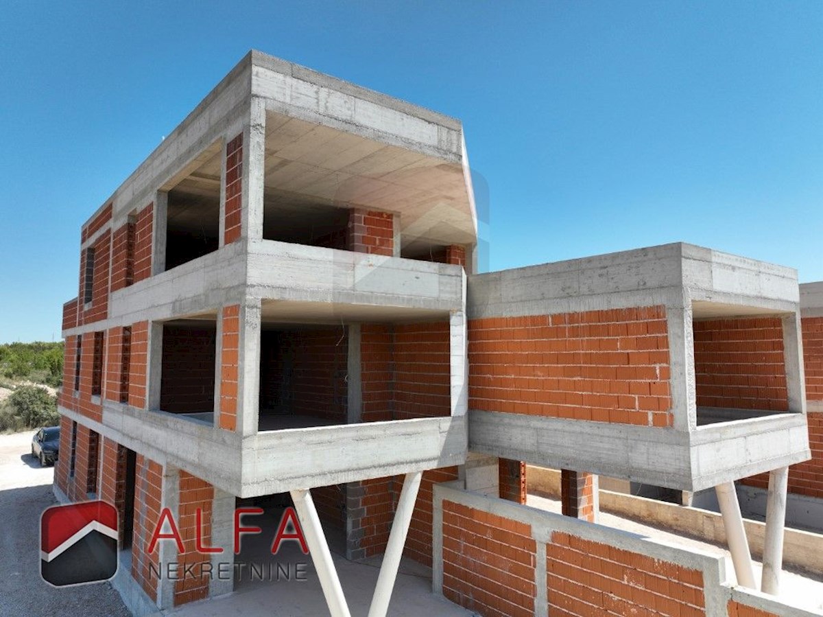 Hrvaška, Vodice, prodaja novo stanovanje, prvo nadstropje, pogled na morje