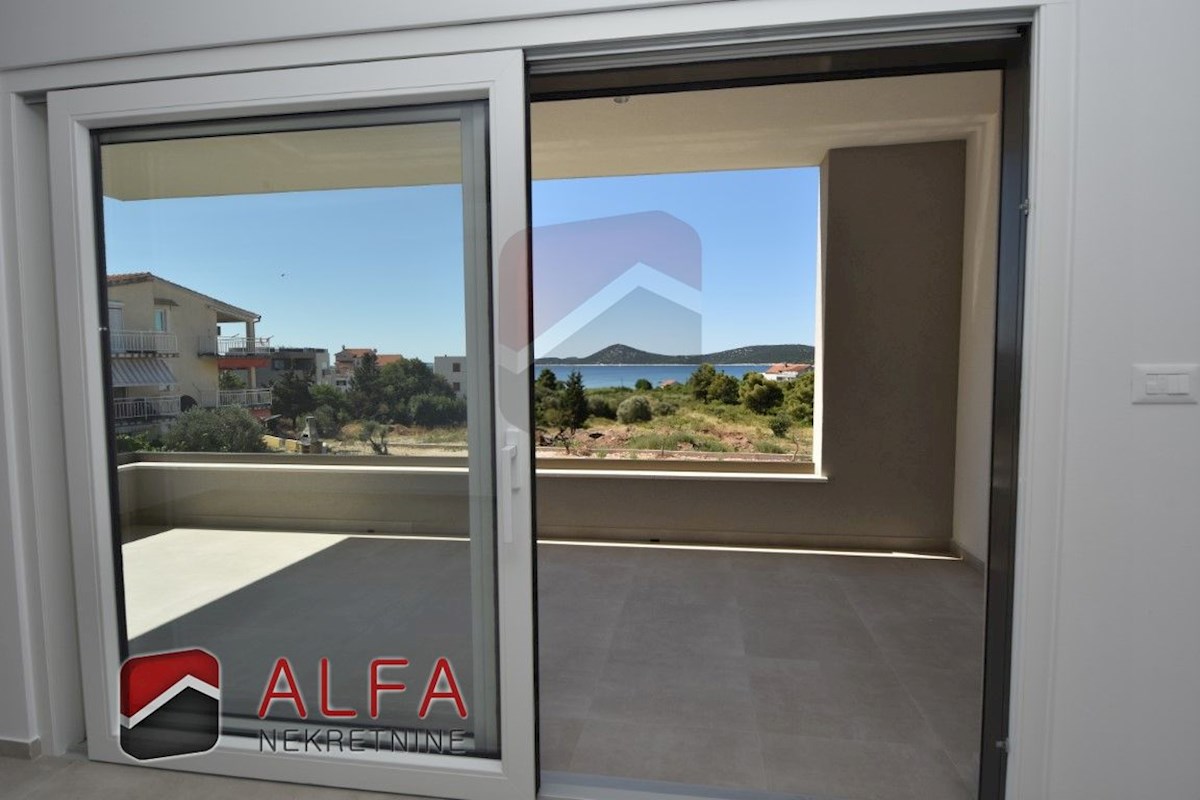 Hrvaška, Vodice, prodamo nov dvosobni apartma, prvo nadstropje, pogled na morje