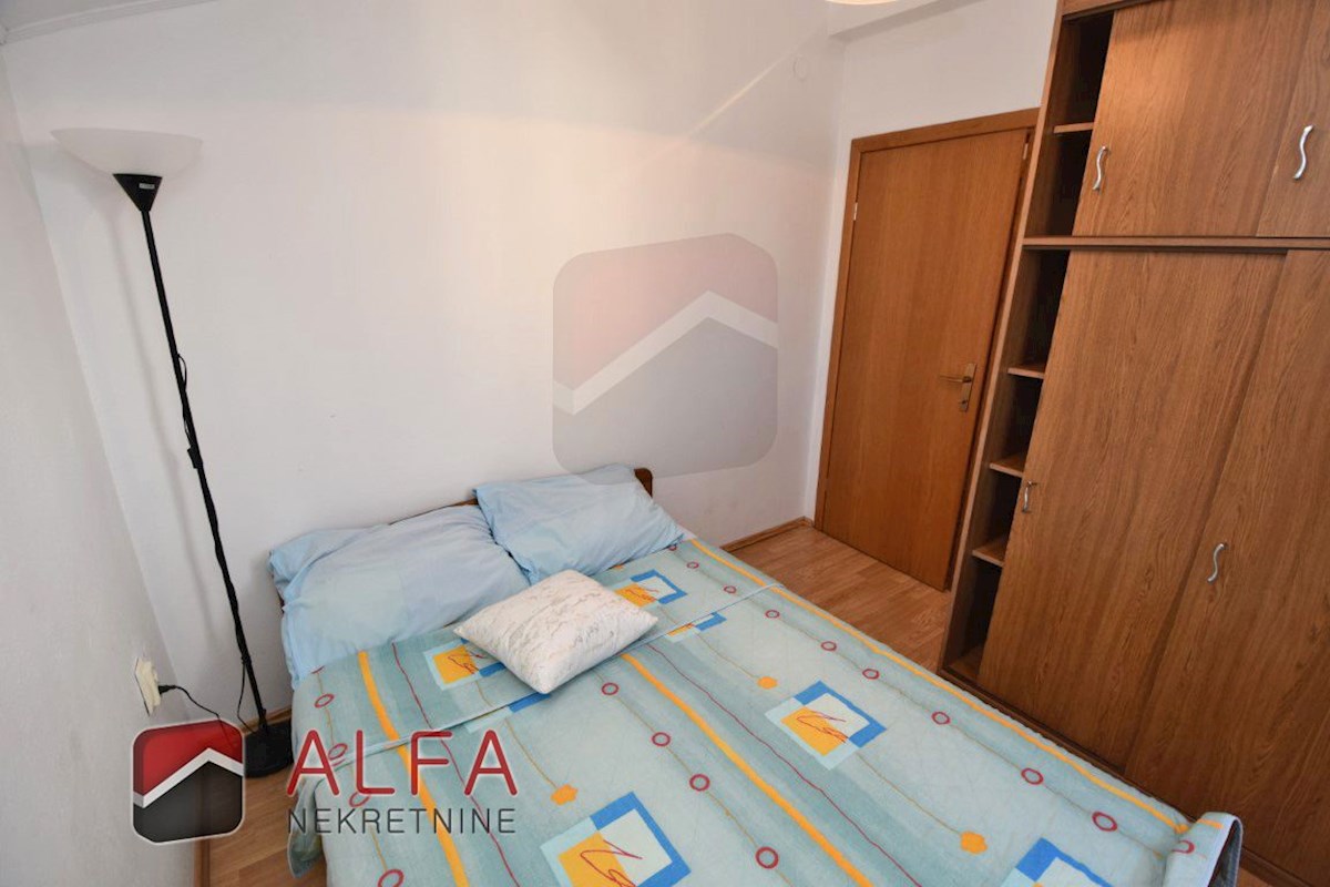 Hrvaška, Vodice – prodaja dvosobno stanovanje v prvem nadstropju, blizu morja