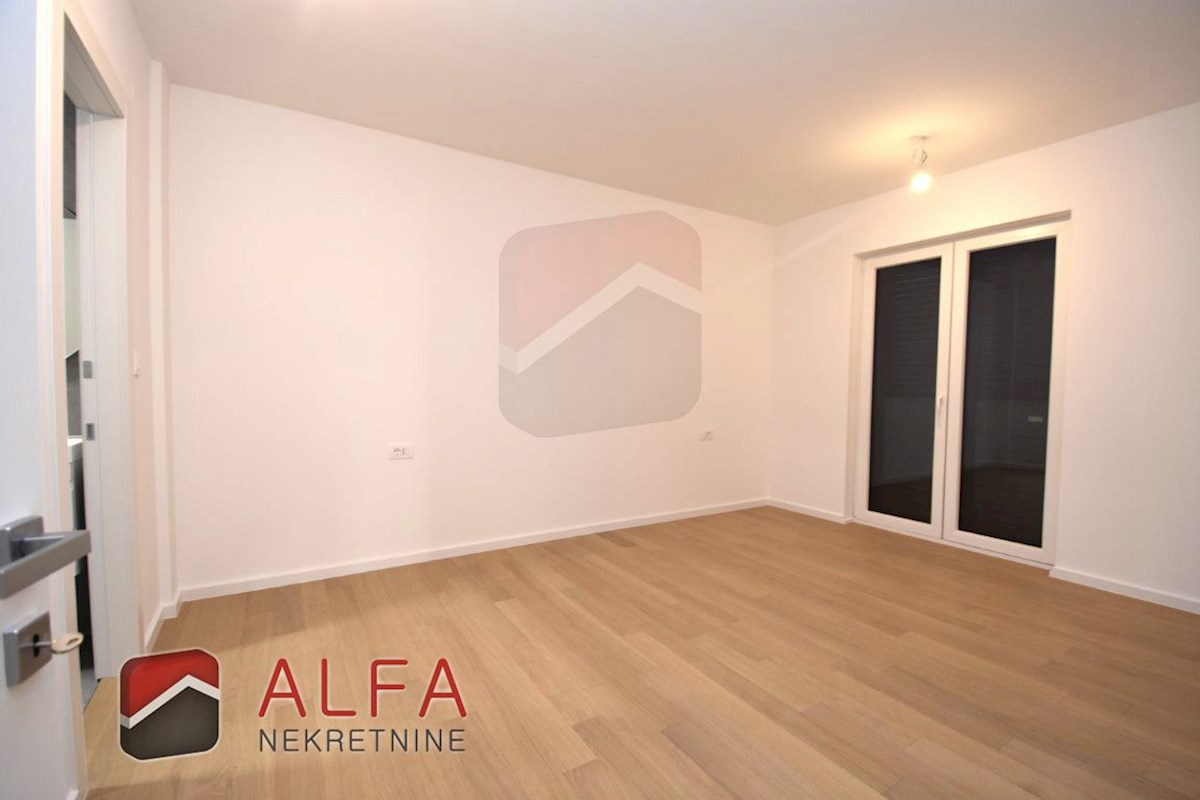 Vodice center, ATRAKTIVNO, prodamo novo trisobno stanovanje v prvem nadstropju ​