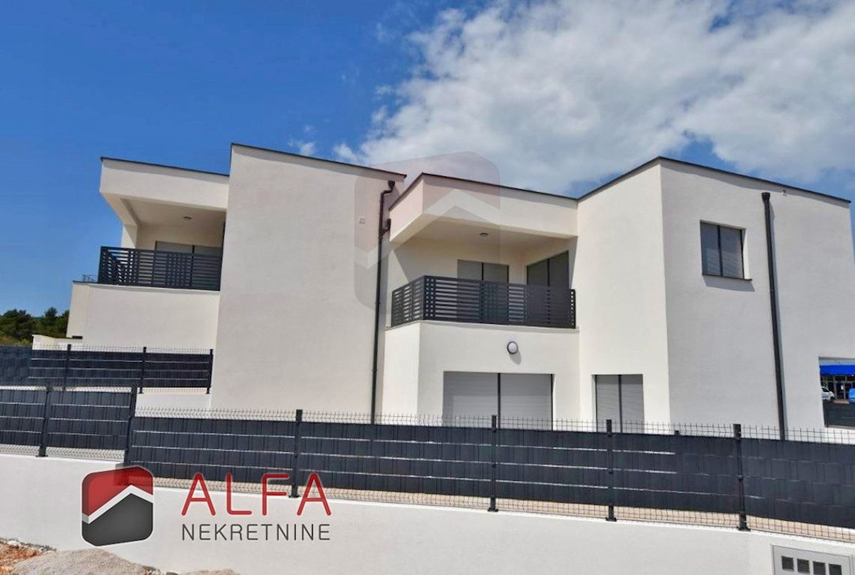 Hrvaška, Vodice, prodamo nov dvosobni apartma, prvo nadstropje