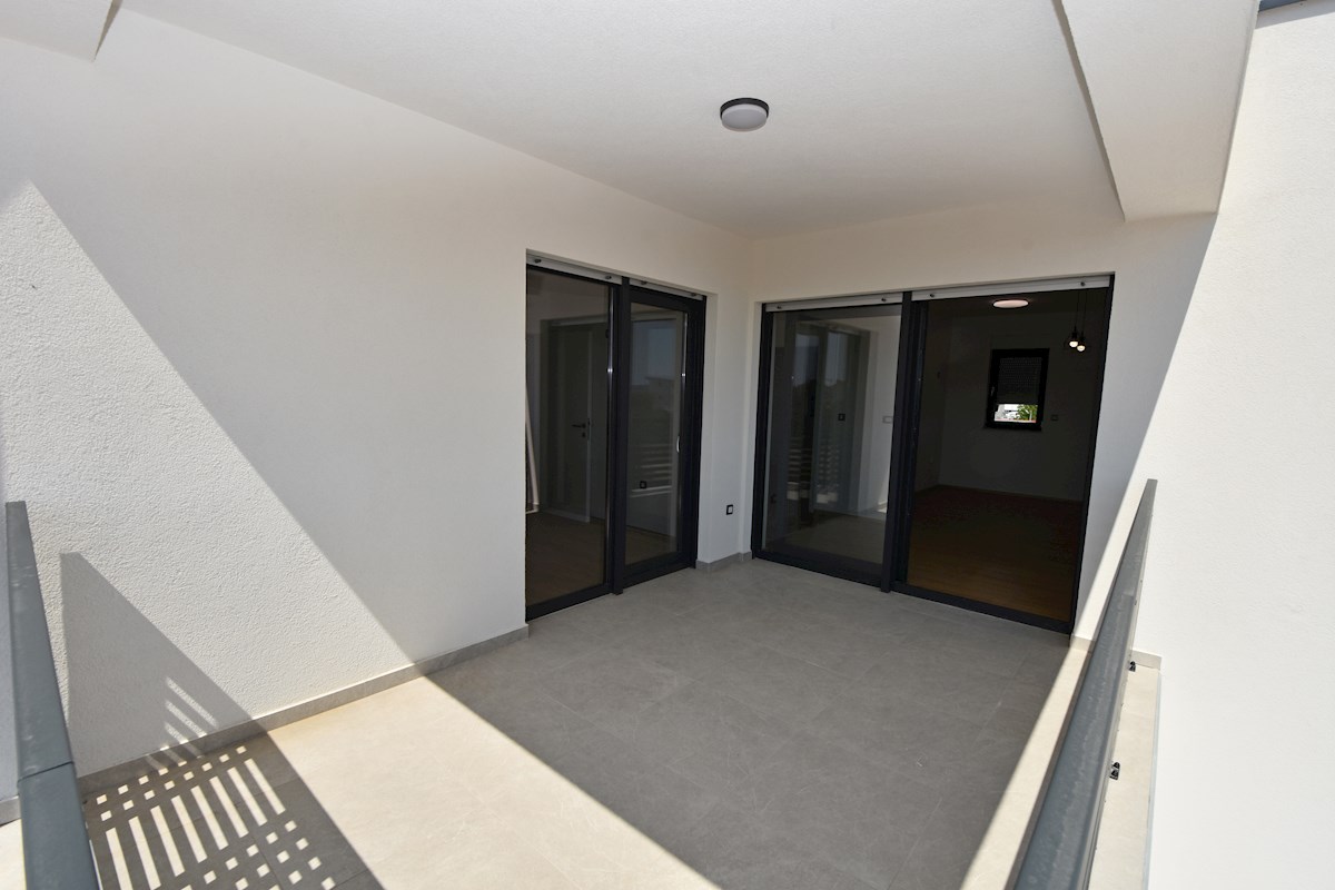 Hrvaška, Vodice, prodamo nov dvosobni apartma, prvo nadstropje