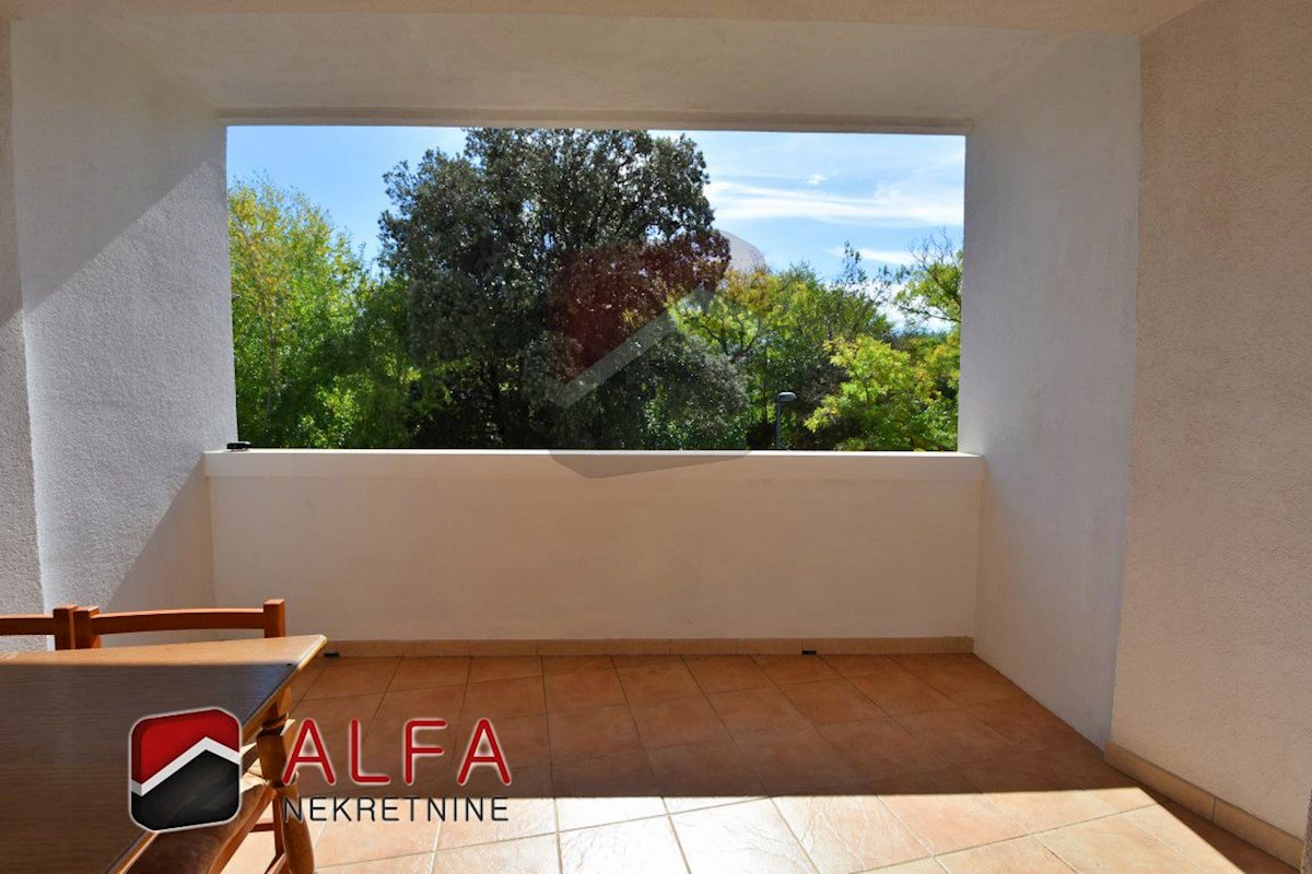 Hrvaška, Vodice, prodaja udobno dvosobno stanovanje v centru mesta