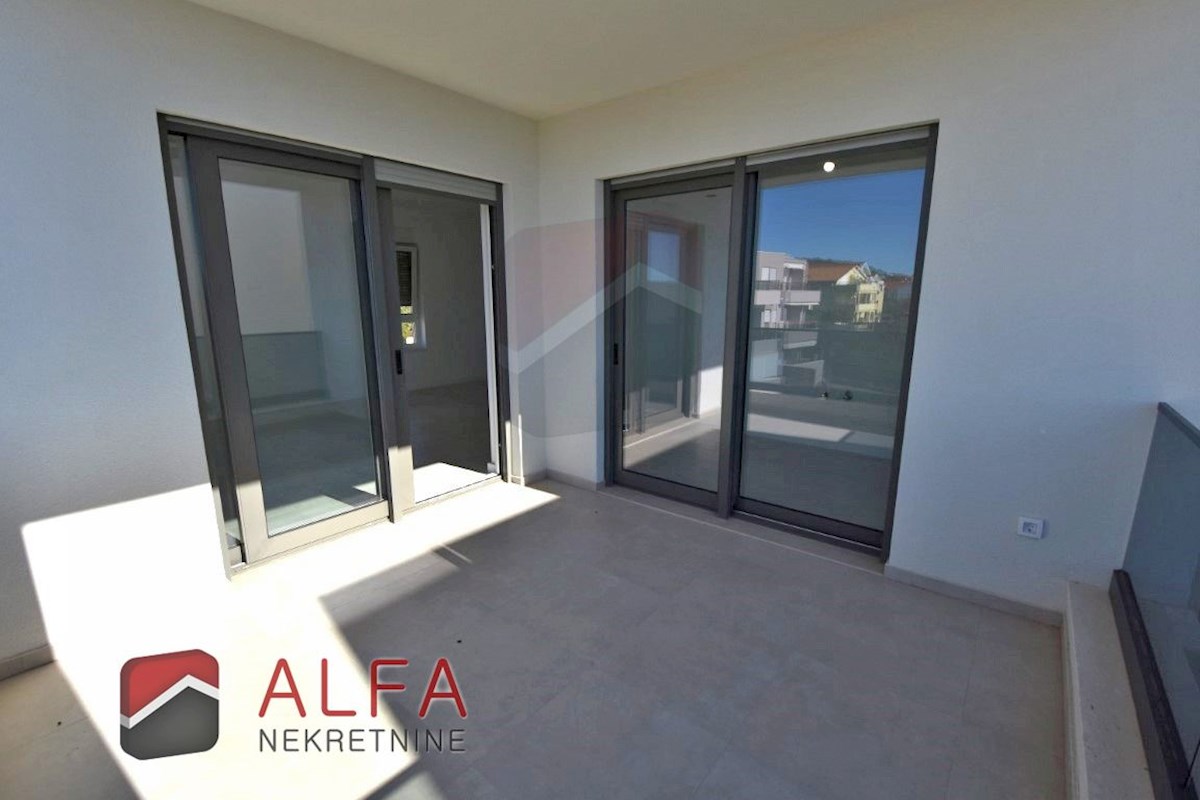 Hrvaška, Vodice, novogradnja - dvosobno stanovanje, pogled na morje, drugo nadstropje