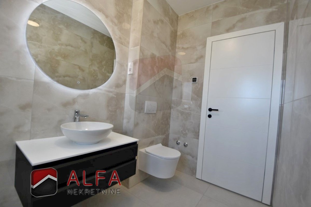 Hrvaška, Vodice, novogradnja - dvosobno stanovanje, pogled na morje, drugo nadstropje